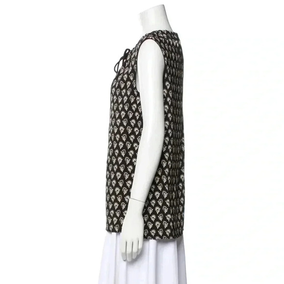 Proenza Schouler Black Leaf Print
Front Keyhole Sleeveless Blouse Size 10 - Picture 6 of 7